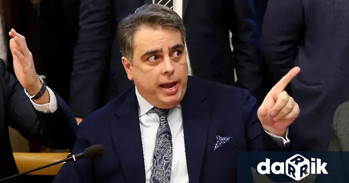 Докато консултациите при президента все още текат и макар да