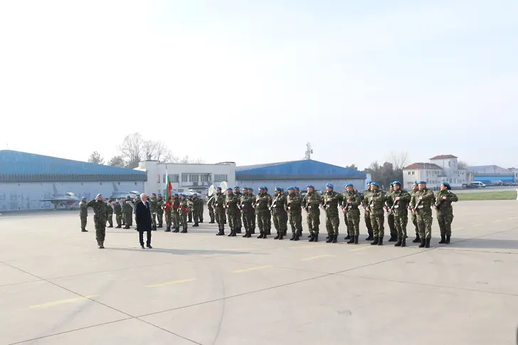 Курсанти от ВВВУ Георги Бенковски се запознаха отблизо с новите F-16 Block 70