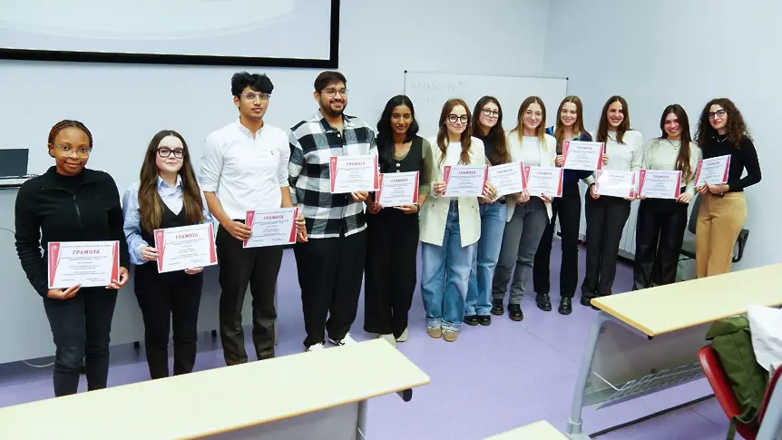 В МУ-Плевен се проведе състезание „Аз говоря български език 2025/2026“ за чуждестранните студенти