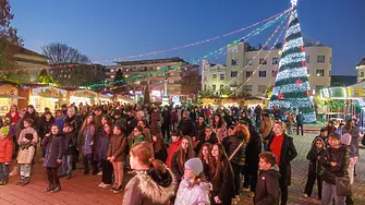 Предпразнични емоции подари Коледари в Севлиево и този уикенд