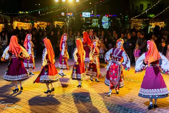 Предпразнични емоции подари Коледари в Севлиево и този уикенд