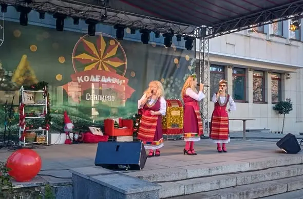 Предпразнични емоции подари Коледари в Севлиево и този уикенд