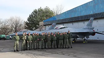 Курсанти от ВВВУ Георги Бенковски се запознаха отблизо с новите F-16 Block 70