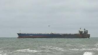 Танкерът „Кайрос” вече е пред Бургаския залив