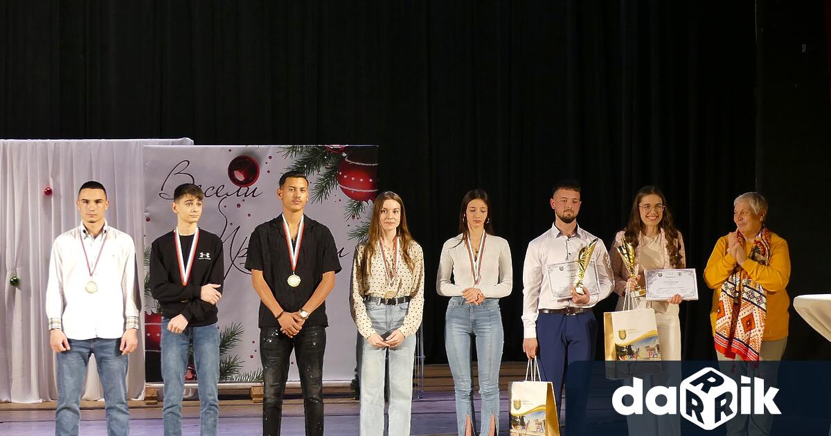 В навечерието на коледните и новогодишни празници Нова Загора за