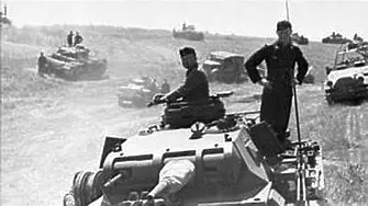 На 18-ти декември 1940 г. , Хитлер одобрява плановете за Операция Барбароса