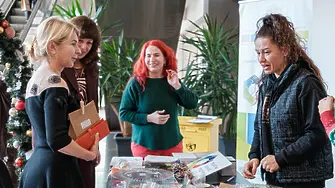 Коледен базар на социалните предприятия бе открит в Terra Mall Габрово