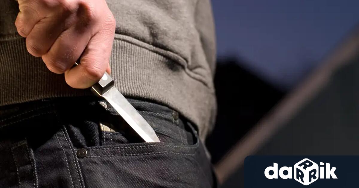 14 годишна ученичкае била ранена с нож в понеделник сутринв