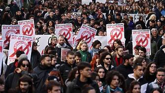 Обща стачка в Гърция във вторник