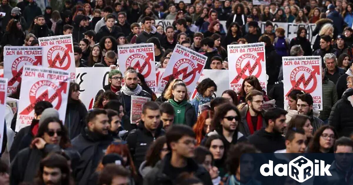 Синдикатът на служителите в публичния сектор в Гърция АДЕДИ обяви