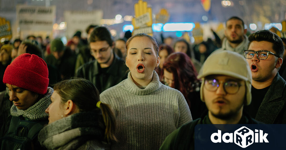 Хиляди румънци излязоха по улиците в редица градове в страната