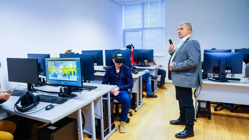 Медицински специалисти от Македония завършиха курс по диагностична лапароскопия в Телекомуникационния център