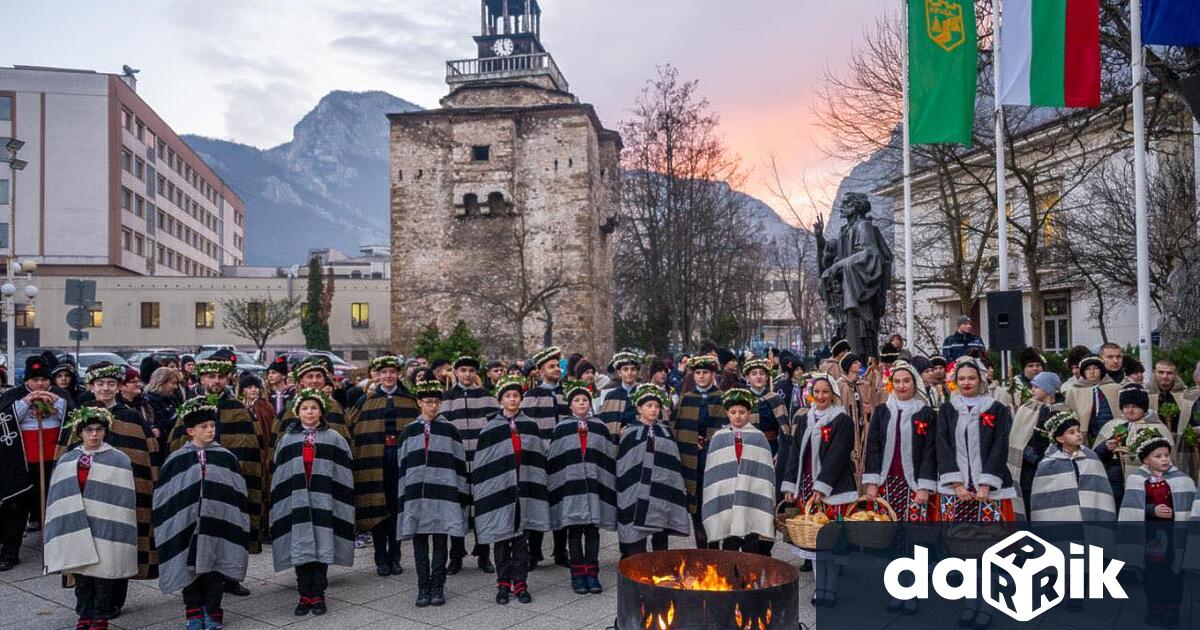 Над 500 коледари благословиха за здраве и благоденствие ВрацаНад 500