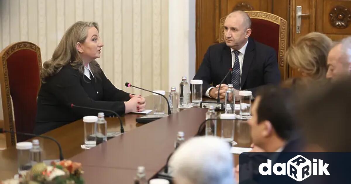 Президентът Румен Радев продължава консултациите с представители на парламентарните групи