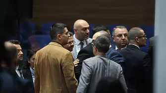 Бюджетната процедура отново скара народните представители (ОБОБЩЕНИЕ)