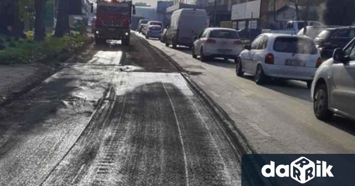 Текущите ремонти на улични настилки в Плевен продължават и тази