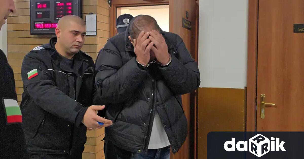 След рекордно дълго заседание Окръжен съд Ловеч остави за постоянно