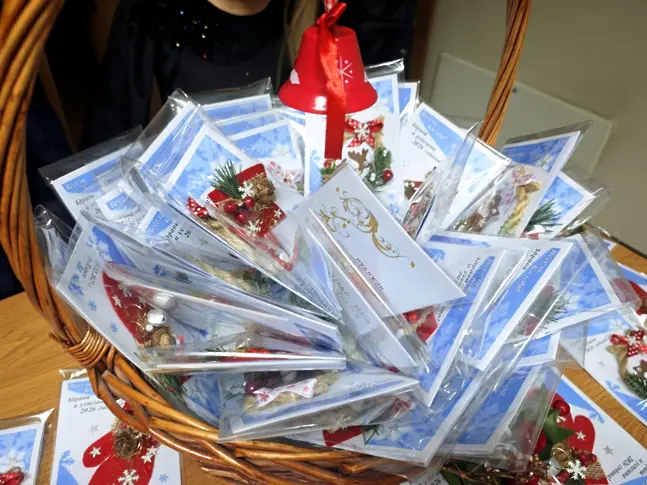 С празнично коледуване и благотворителна кауза започна последното за годината заседание на Общински съвет - Плевен