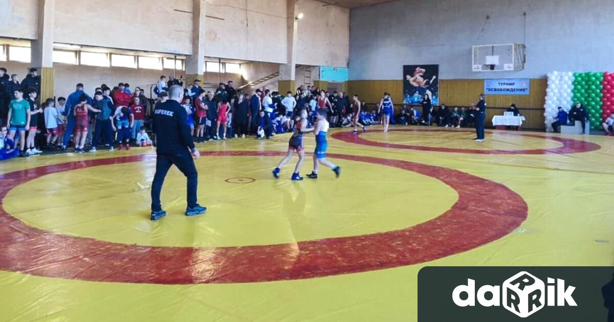 Близо 150 състезатели взеха участие в Международния турнир по класическа