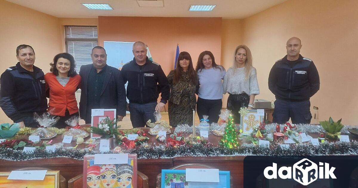 В навечерието на Коледа и по инициатива на ръководството на