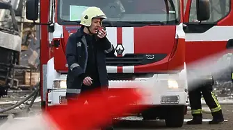 Лек автомобил изгоря в Русе