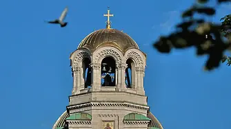 Забраняват се престоят и паркирането на пл. „Св. Александър Невски” от 16:00 ч.