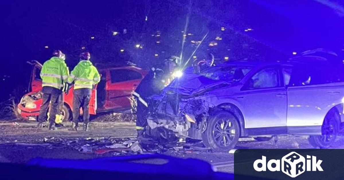 Челна катастрофа затвори движението през софийското селоВладая При инцидента има