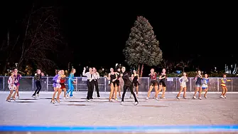 Красив спектакъл на лед представиха в Плевен състезателите от клуб „Ледени искри“