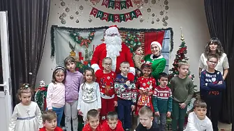 Дядо Коледа в читалище „Зора-1990“ село Победа