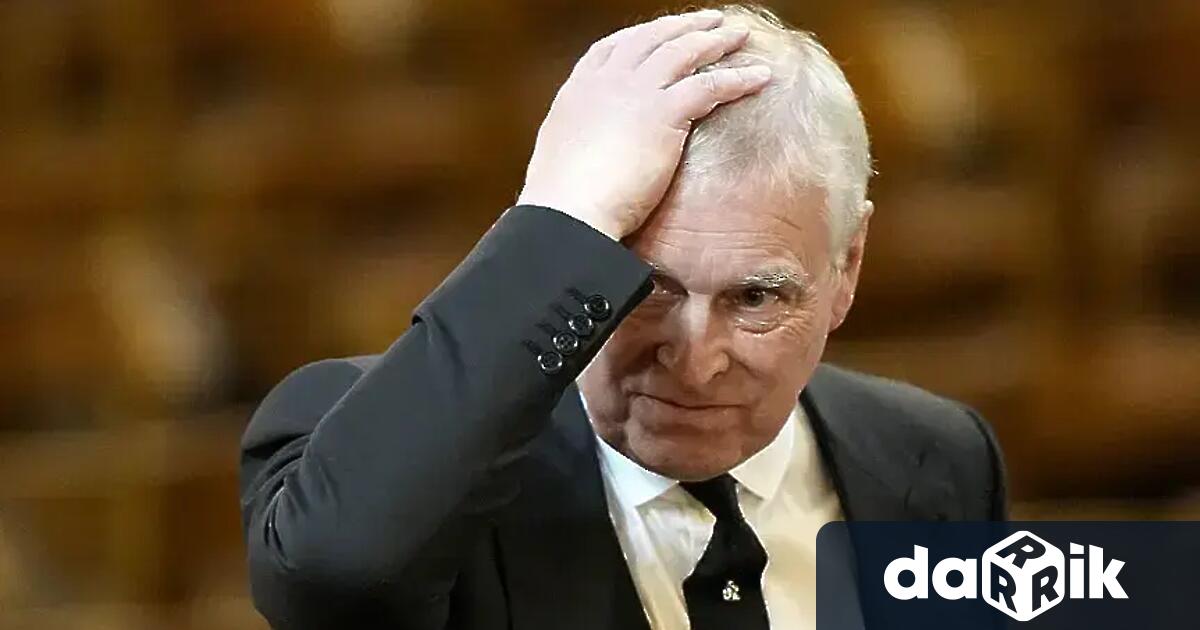 Дъщерите на бившия принц Андрю принцеси Беатрис и Юджини присъстваха