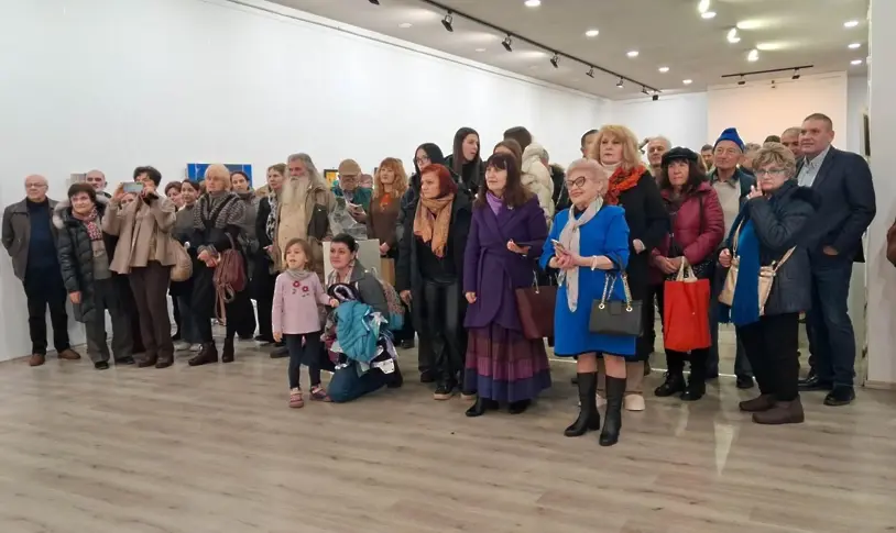 Групата на плевенските художници представя близо 100 творби в традиционна празнична изложба