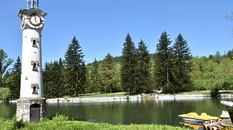 Патрулиращи полицаи спасиха мъж от ледено студените води на езерото в "Кайлъка"