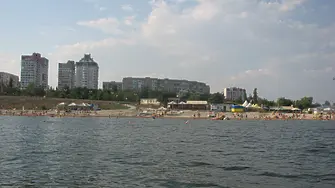 В акваторията на Черно море са забелязани мазни петна в резултат на ударите по пристанището на град Южни