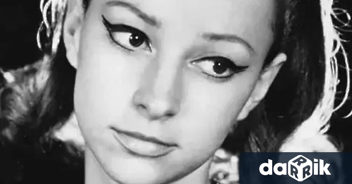 На 21 ви декември 1971 ва година заедно с оркестър