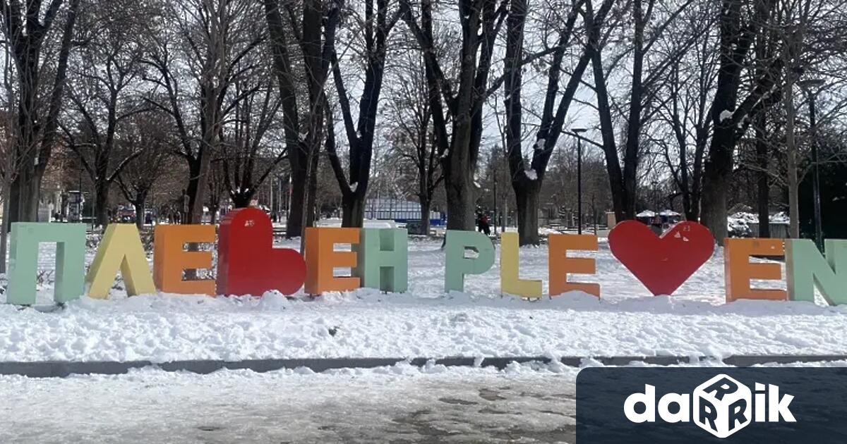 В петък валежите ще спират и облачността ще се разкъсва