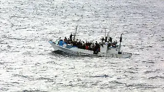 Гръцката брегова охрана спаси 108 мигранти