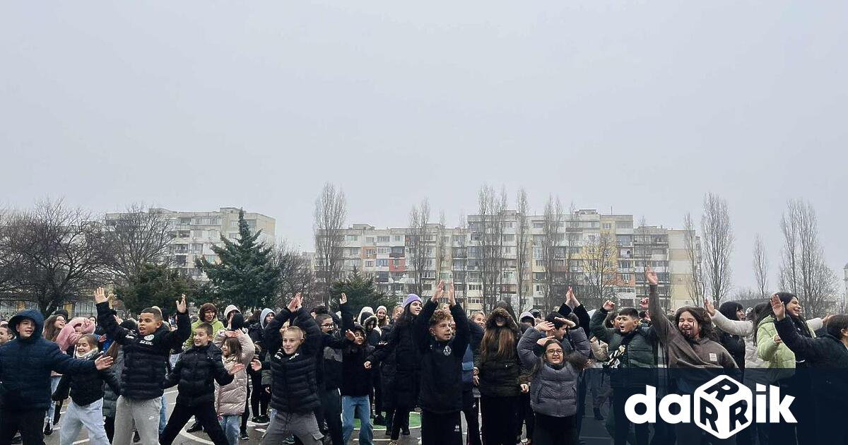 Днес във всички учебни заведения във Враца и населените места