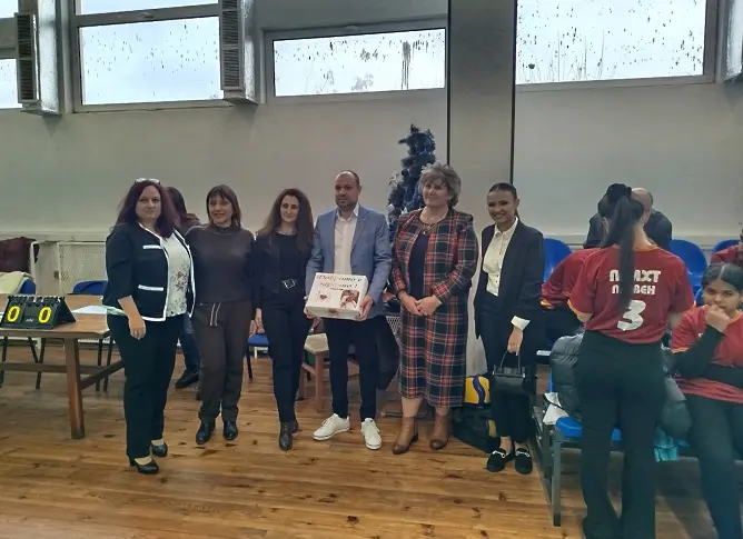 Плевенски ученици събраха над 1300 лв. в подкрепа лечението на болно дете