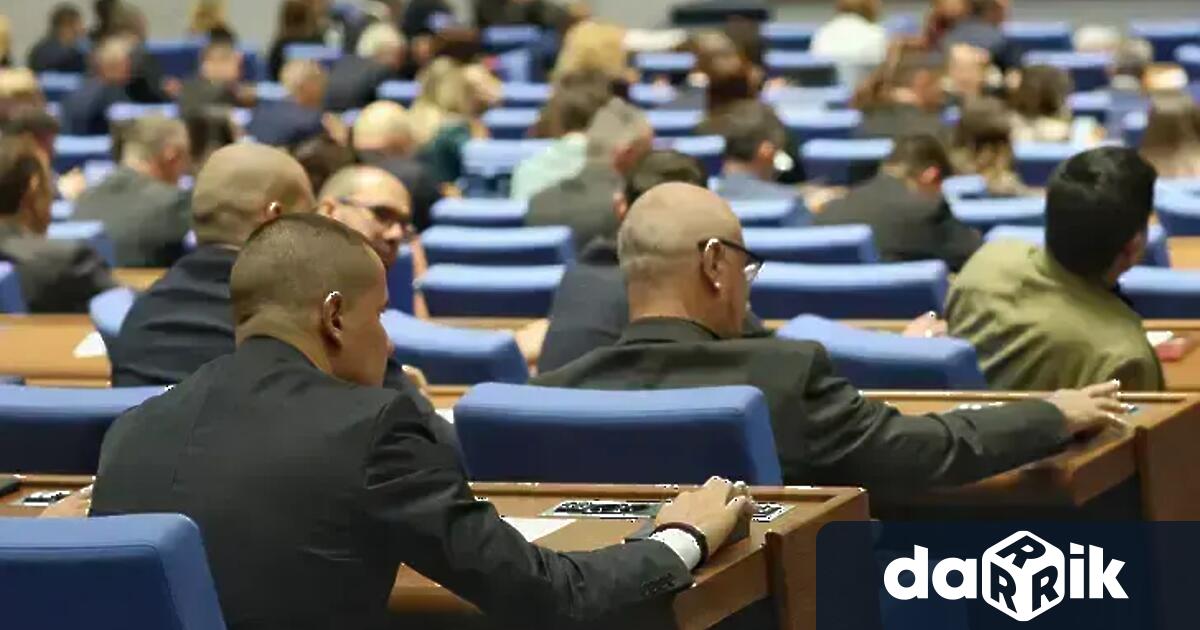 36 551 982 56 лева толкова са заплатите на 240