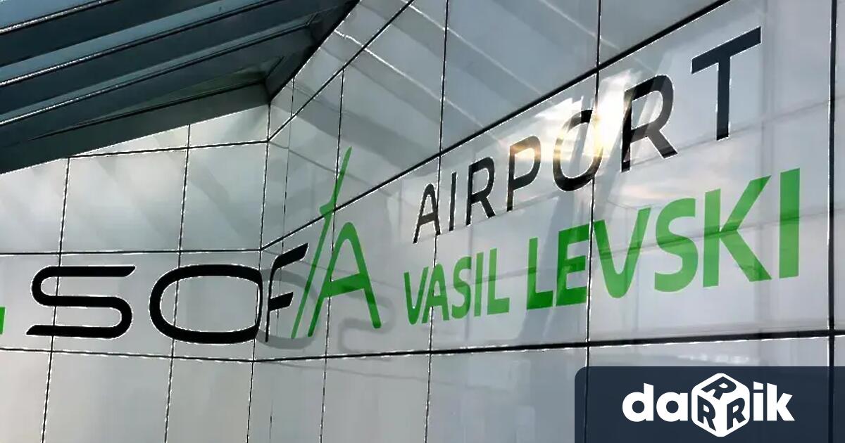Заради ураганен вятър са пренасочени 7 полета на софийското летище