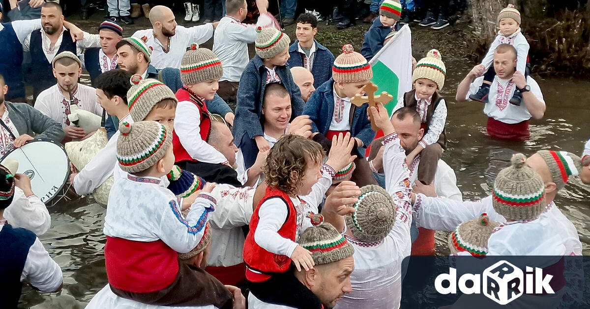 Празнуваме Богоявлениеили Йордановден един от най големите християнски празници На