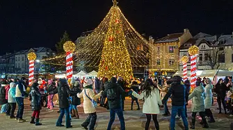 Врачани посрещнаха Новата година на площада с музика и настроение