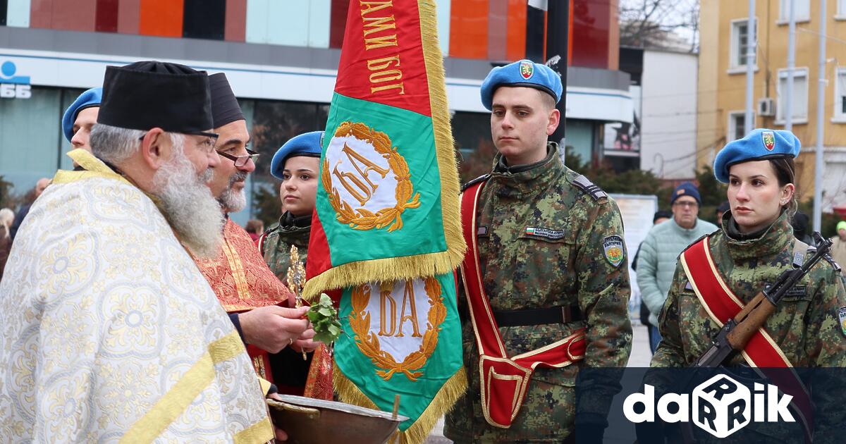 Началникът на ВВВУ Георги Бенковски бригаден генерал Юлиян Радойски беше