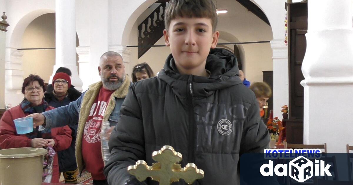 На днешния светъл християнски празник Богоявление кметът на община Котел