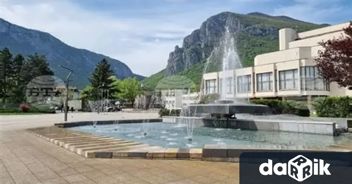 С разнообразен репертоар и амбициозни сценични срещи Драматично куклен театър