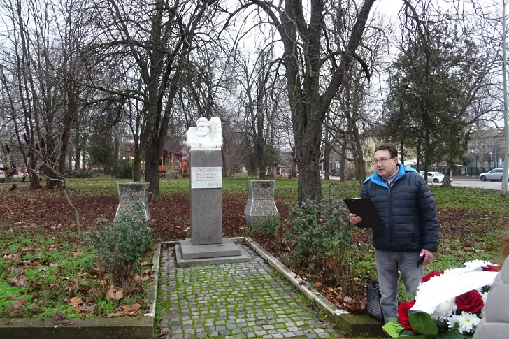  Община Левски уважи 178-та годишнина от рождението на Христо Ботев 