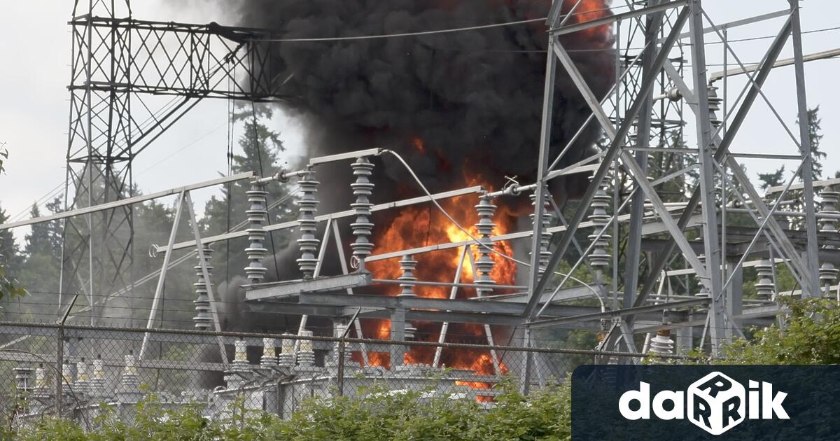 Сливенски квартал остана без електрозахранване след сигнал за пожар в