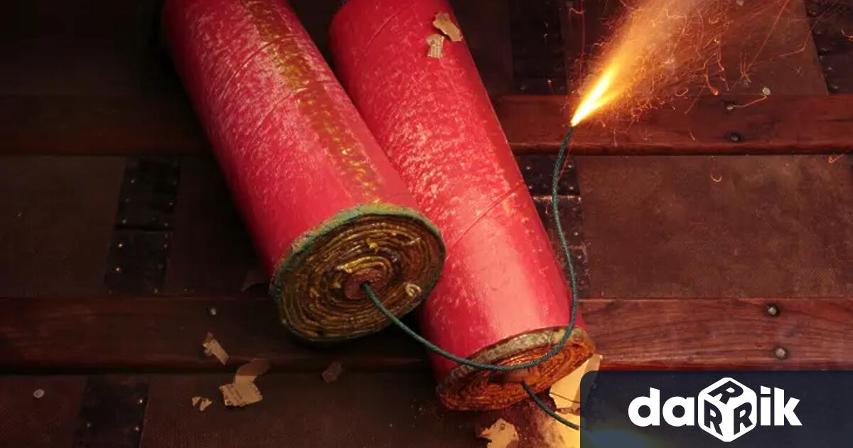 Младеж е с тежко разкъсване на пръстите след запален фойерверк