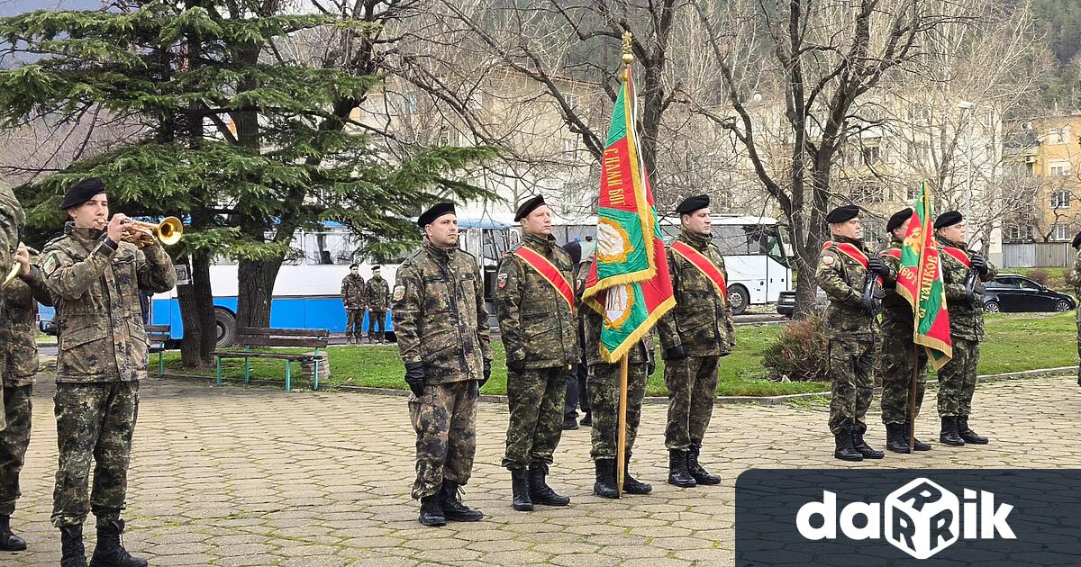 Водосвет на бойното знаме и представителните знамена на военно формирование