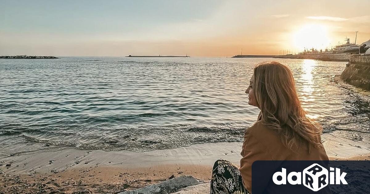 Коледа е време за тишина светлина и смисъл – празник